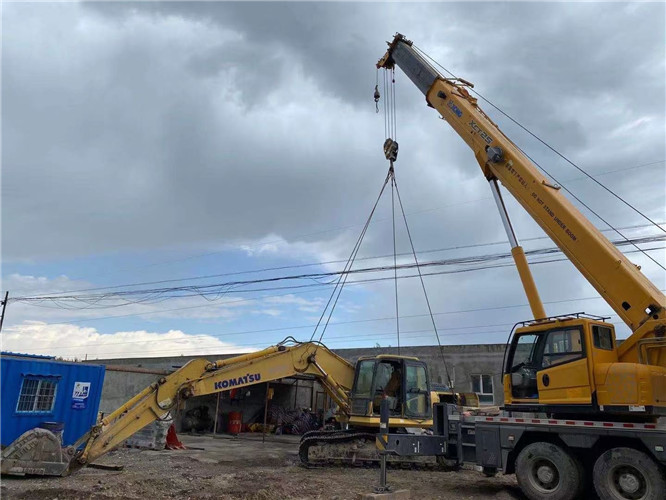 高邑县25吨吊车的工作半径是多少？