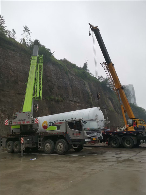 高邑县“不怕风雨冻”—— 吊车的 “恶劣环境适应” 技术